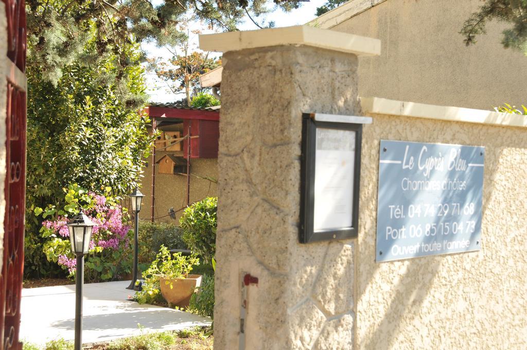 Chambre D'Hotes Le Cypres Bleu Bed & Breakfast Roussillon  Exterior photo